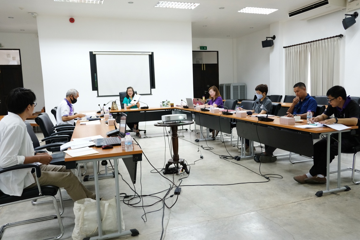 การประชุมคณะกรรมการตรวจรับพัสดุ (กรณีตรวจงานจ้างก่อสร้าง) งานจ้างปรับปรุงซ่อมแซมเรือนไทลื้อ (หม่อนตุด) ครั้งที่ 3/2563 และงานจ้างเคลื่อนย้ายหลองข้าวสารภี ครั้งที่ 1/2563