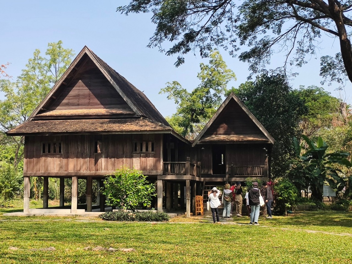 สาขาวิชาการถ่ายภาพสร้างสรรค์ คณะวิจิตรศิลป์ มหาวิทยาลัยเชียงใหม่ เข้าเยี่ยมชมพิพิธภัณฑ์เรือนโบราณล้านนา มช.