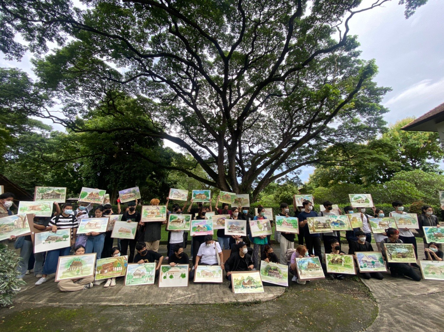 คณะศิลปกรรมและสถาปัตยกรรมศาสตร์ มทร. ล้านนา  เข้าศึกษาดูงานและวาดภาพ ณ พิพิธภัณฑ์เรือนโบราณล้านนา มช.