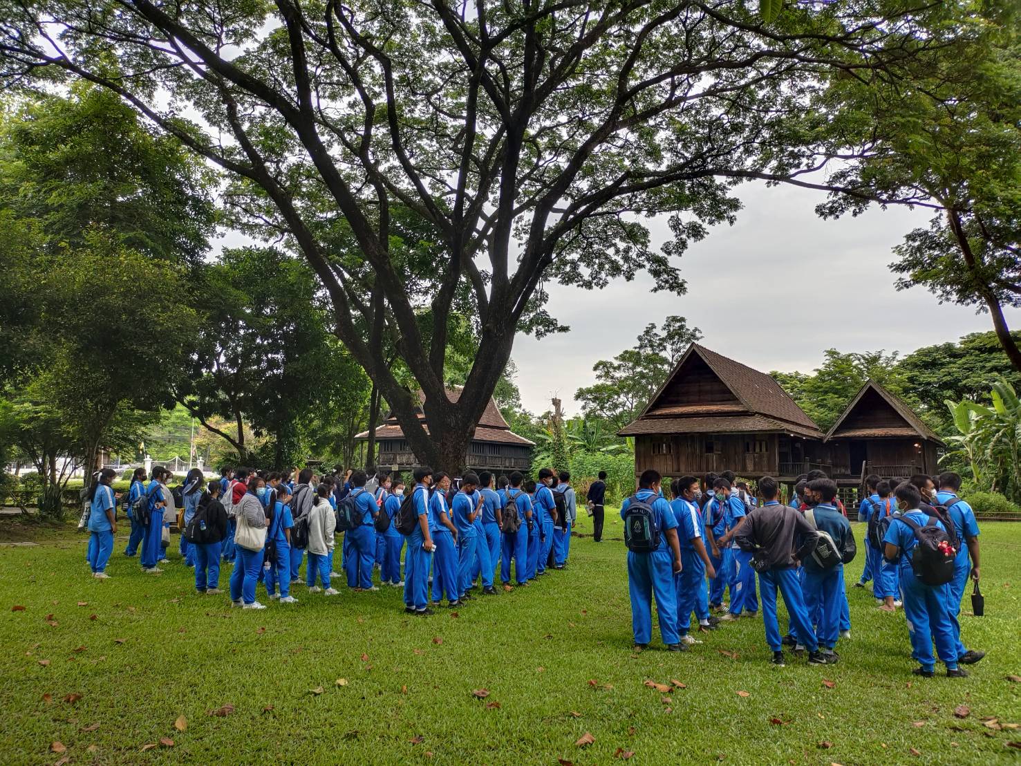 คณะครูและนักเรียนจากโรงเรียนต้นเเก้วผดุงพิทยาลัย เข้าทัศนศึกษาและทำกิจกรรมด้านศิลปวัฒนธรรม ณ พิพิธภัณฑ์เรือนโบราณล้านนา มช.
