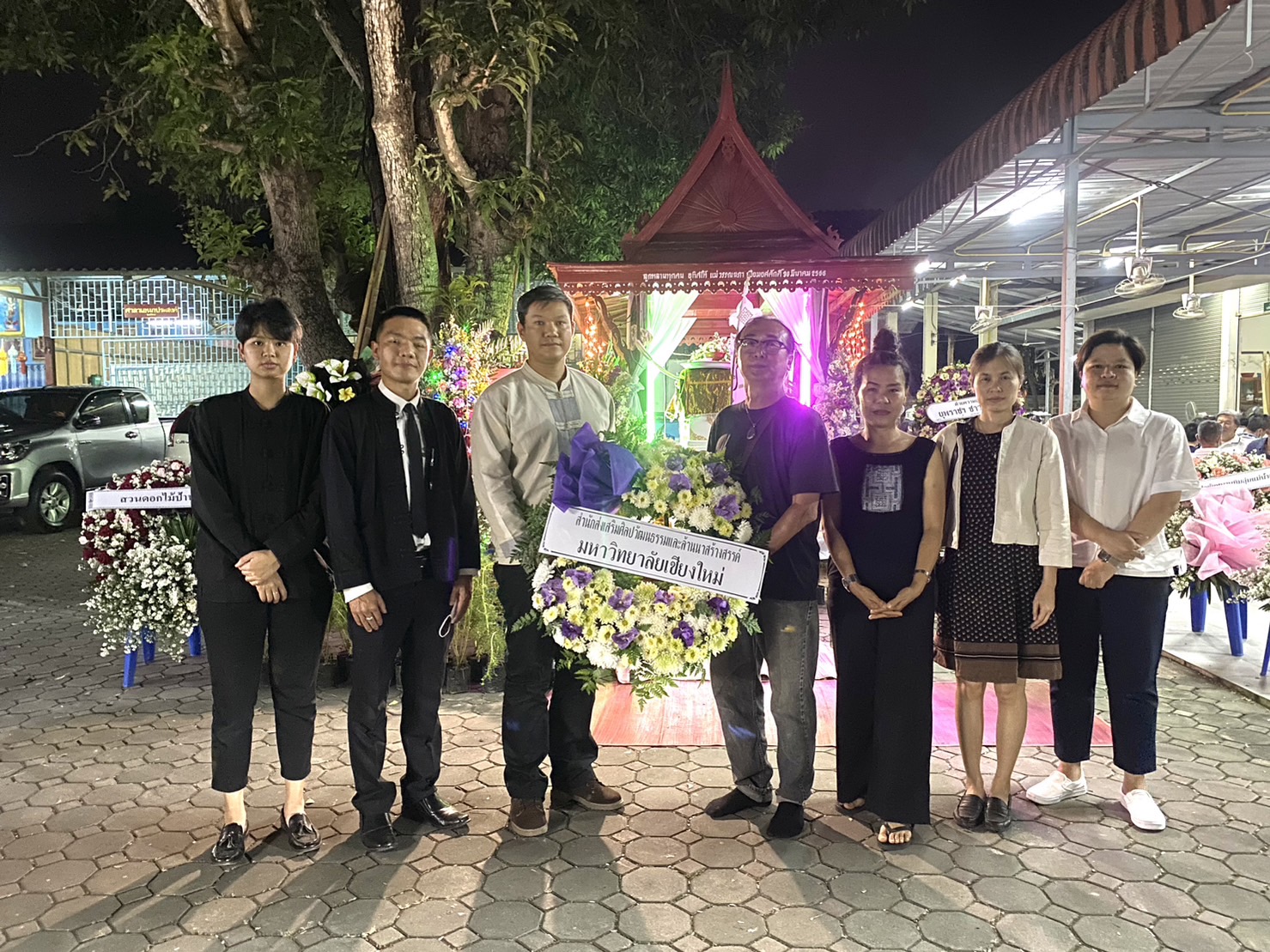ร่วมพิธีสวดพระอภิธรรมและมอบพวงหรีดเพื่อไว้อาลัย คุณแม่วรรณนภา เปี่ยมยศศักดิ์