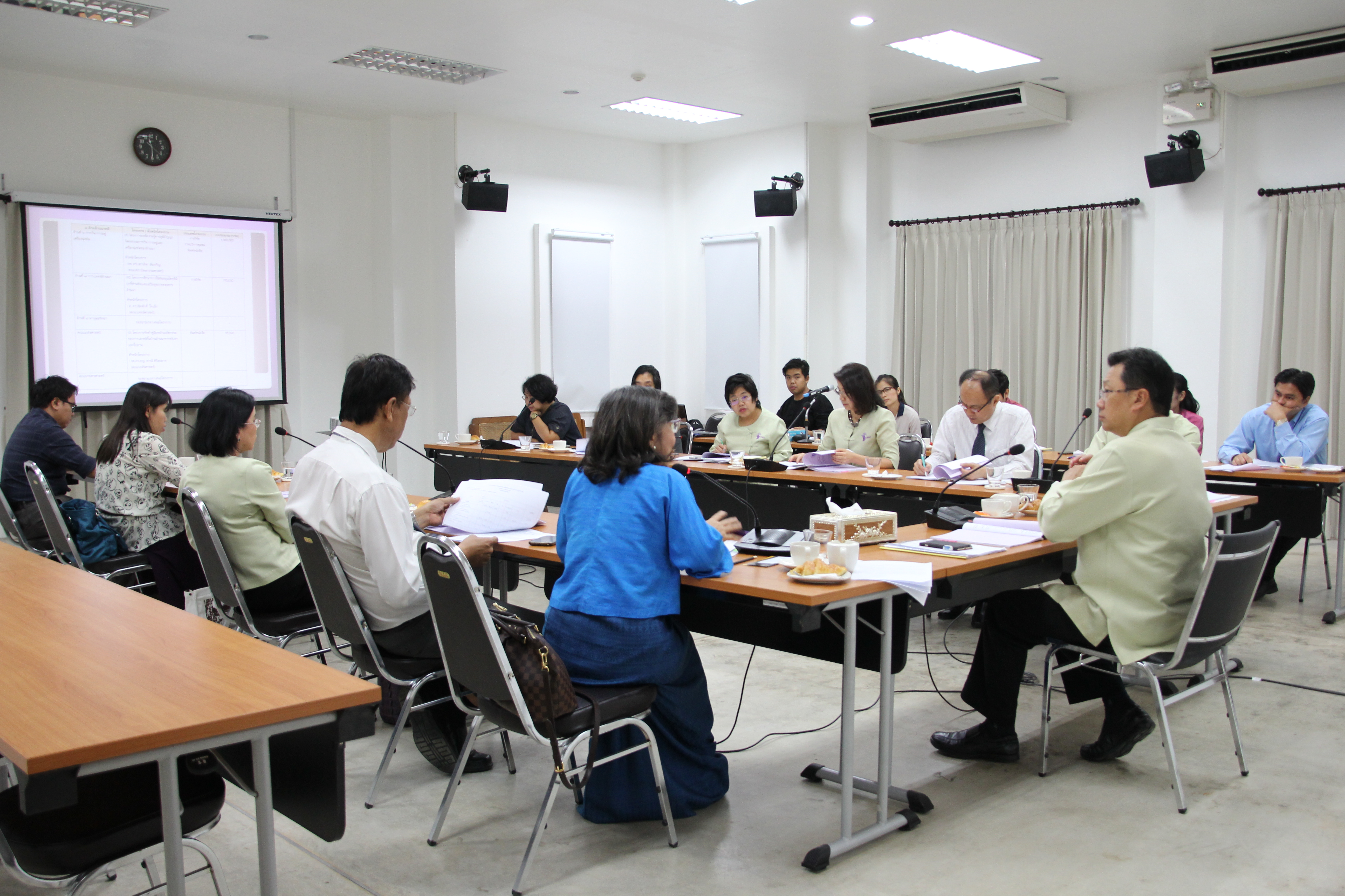 การประชุมคณะกรรมการอำนวยการโครงการล้านนาคดีศึกษา มหาวิทยาลัยเชียงใหม่ ครั้งที่ 2/2558 