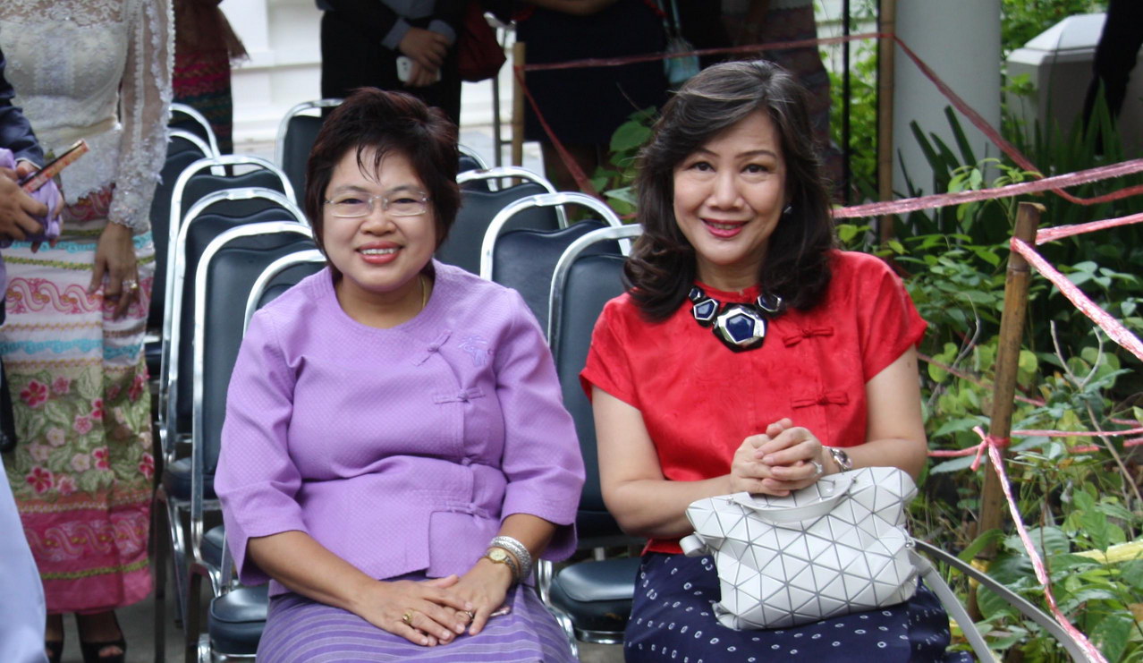 ร่วมประเพณีฟ้อนบวงสรวงบรรพกษัตริย์อารักษ์หลวงแห่งนครเชียงใหม่ ประจำปี 2559