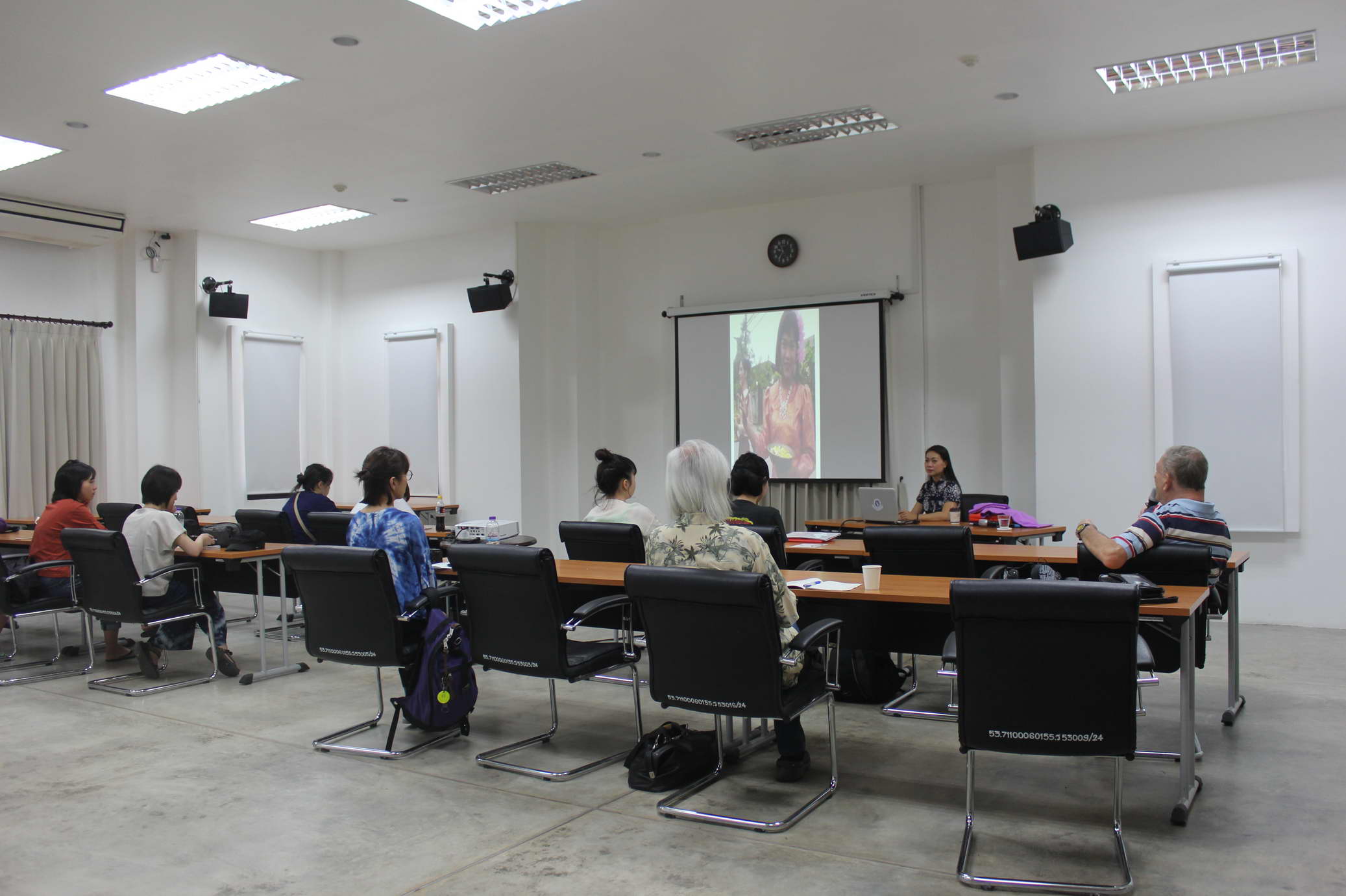 การบรรยายในหัวข้อ Lanna Dance