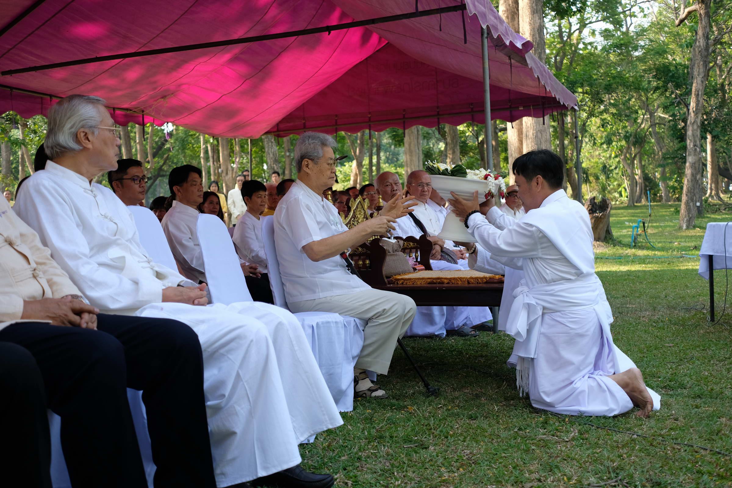 ร่วมพิธีสมโภชศาลพระภูมิหลังใหม่ ประจำมหาวิทยาลัยเชียงใหม่