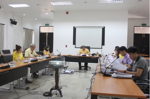 การประชุมคณะกรรมการตรวจรับพัสดุ (กรณีตรวจงานจ้างก่อสร้าง) งานจ้างปลูกสร้างเรือนฝาไหล (เรือนแม่นายคำเที่ยง)