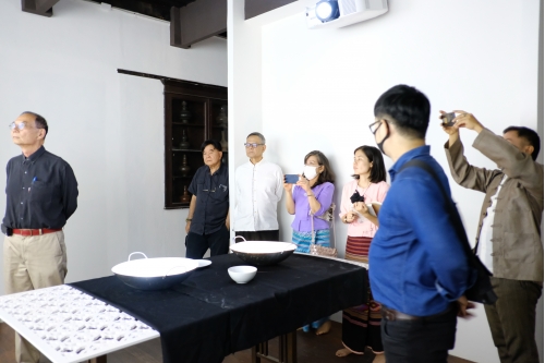 การประชุมการเสนอความก้าวหน้าการดำเนินงานโครงการพัฒนาเรือนล้านนาอาณานิคม(เรือนคิวริเปอล์) เป็นแหล่งเรียนรู้วิถีชีวิต วัฒนธรรมล้านนายุคโคโลเนียลในเชียงใหม่ ผ่านนิทรรศการสื่อนวัตกรรมสร้างสรรค์