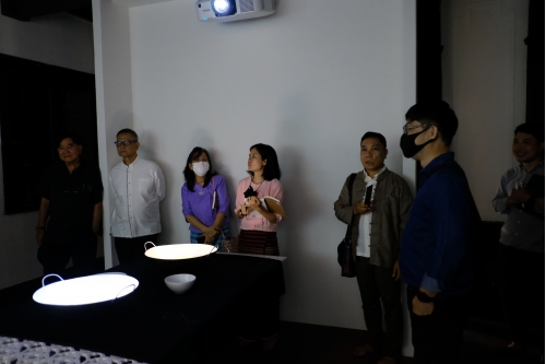 การประชุมการเสนอความก้าวหน้าการดำเนินงานโครงการพัฒนาเรือนล้านนาอาณานิคม(เรือนคิวริเปอล์) เป็นแหล่งเรียนรู้วิถีชีวิต วัฒนธรรมล้านนายุคโคโลเนียลในเชียงใหม่ ผ่านนิทรรศการสื่อนวัตกรรมสร้างสรรค์