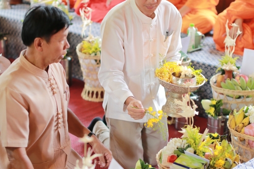 พิธีทำบุญวันคล้ายวันสถาปนาสำนักส่งเสริมศิลปวัฒนธรรม มหาวิทยาลัยเชียงใหม่  และพิธีทำบุญเรือนฝาไหลของแม่นายคำเที่ยง 