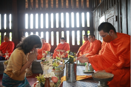 พิธีทำบุญวันคล้ายวันสถาปนาสำนักส่งเสริมศิลปวัฒนธรรม มหาวิทยาลัยเชียงใหม่  และพิธีทำบุญเรือนฝาไหลของแม่นายคำเที่ยง 