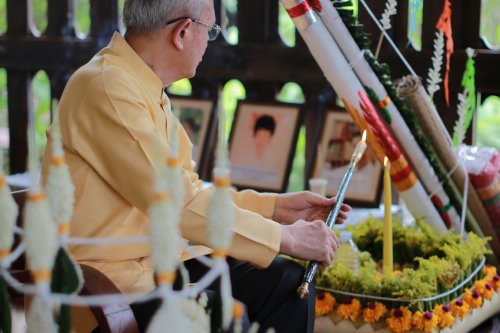พิธีทำบุญวันคล้ายวันสถาปนาสำนักส่งเสริมศิลปวัฒนธรรม มหาวิทยาลัยเชียงใหม่  และพิธีทำบุญเรือนฝาไหลของแม่นายคำเที่ยง 
