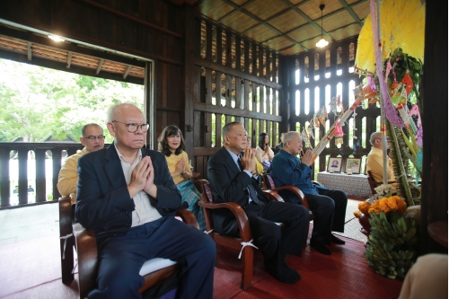พิธีทำบุญวันคล้ายวันสถาปนาสำนักส่งเสริมศิลปวัฒนธรรม มหาวิทยาลัยเชียงใหม่  และพิธีทำบุญเรือนฝาไหลของแม่นายคำเที่ยง 