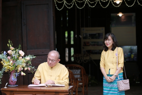พิธีทำบุญวันคล้ายวันสถาปนาสำนักส่งเสริมศิลปวัฒนธรรม มหาวิทยาลัยเชียงใหม่  และพิธีทำบุญเรือนฝาไหลของแม่นายคำเที่ยง 