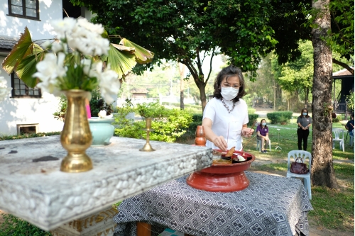 พิธีไหว้พระภูมิเจ้าที่และบอกกล่าววิญญาณผู้ปกปักษ์รักษาเรือนโบราณและหลองข้าวล้านนา เพื่อดำเนินงานโครงการ Conservation of Traditional Lanna Architecture in Chiang Mai ภายใต้ทุนรางวัล AFCP 2019–2021 (ระยะที่ 2)