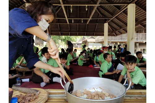 คณะครูและนักเรียนจากโรงเรียนต้นกล้า เข้าทัศนศึกษาและทำกิจกรรมศิลปวัฒนธรรม ณ พิพิธภัณฑ์เรือนโบราณล้านนา มช.  