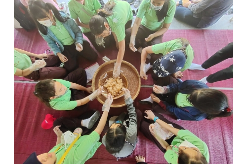 คณะครูและนักเรียนจากโรงเรียนต้นกล้า เข้าทัศนศึกษาและทำกิจกรรมศิลปวัฒนธรรม ณ พิพิธภัณฑ์เรือนโบราณล้านนา มช.  