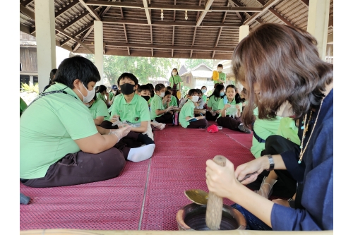 คณะครูและนักเรียนจากโรงเรียนต้นกล้า เข้าทัศนศึกษาและทำกิจกรรมศิลปวัฒนธรรม ณ พิพิธภัณฑ์เรือนโบราณล้านนา มช.  