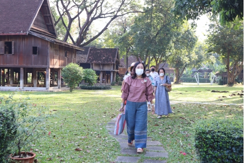 ให้การต้อนรับคณะผู้บริหารในเครือเซ็นทรัลพัฒนา