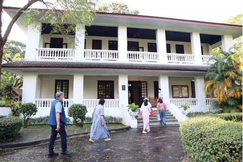 ให้การต้อนรับคณะผู้บริหารในเครือเซ็นทรัลพัฒนา