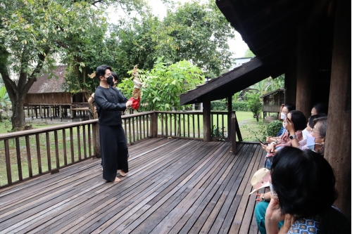 ให้การต้อนรับคณะผู้บริหารในเครือเซ็นทรัลพัฒนา
