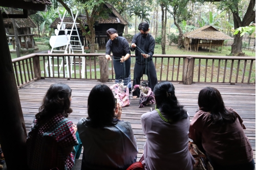 ให้การต้อนรับคณะผู้บริหารในเครือเซ็นทรัลพัฒนา