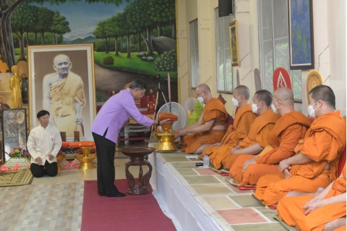 ร่วมพิธีทอดถวายผ้ากฐินมหาวิทยาลัยเชียงใหม่ ประจำ ปี 2565