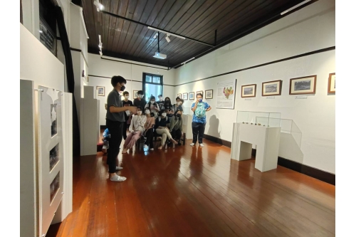 คณะครูและนักเรียนจากโรงเรียนรุ่งอรุณ เข้าทัศนศึกษา ณ พิพิธภัณฑ์เรือนโบราณล้านนา มช.