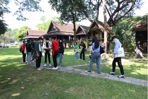 คณะสถาปัตยกรรม มช. เข้าศึกษาข้อมูลด้านสถาปัตยกรรมพื้นถิ่นและสำรวจรังวัดสถาปัตยกรรมเรือนโบราณล้านนา