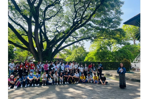 ให้การต้อนรับรองปลัดสำนักนายกรัฐมนตรี พร้อมด้วยบุคลากรจากสำนักงานปลัดสำนักนายกรัฐมนตรี และผู้เข้าร่วมโครงการสร้างเด็กและเยาวชนตันแบบ รู้ รัก สามัคคี และสำนึกความเป็นไทย : เด็กอวด (ทำ) ดี รุ่นที่ 2