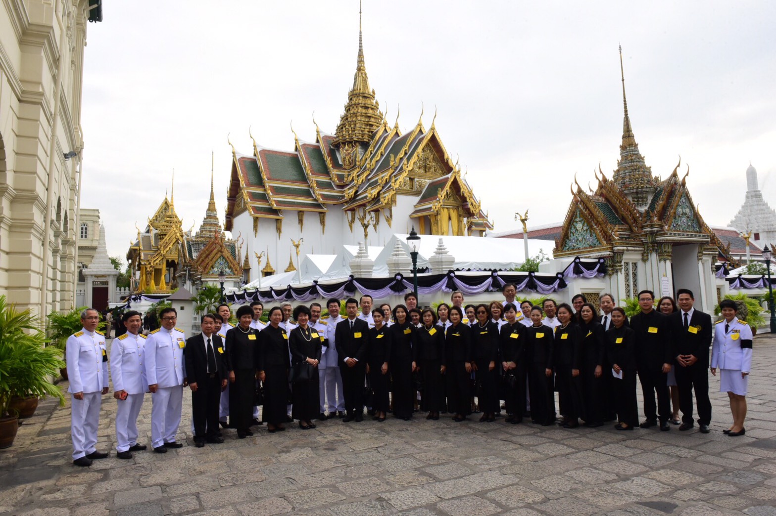 ร่วมพิธีบำเพ็ญพระราชกุศล ถวายแด่พระบาทสมเด็จพระปรมินทรมหาภูมิพลอดุลยเดช