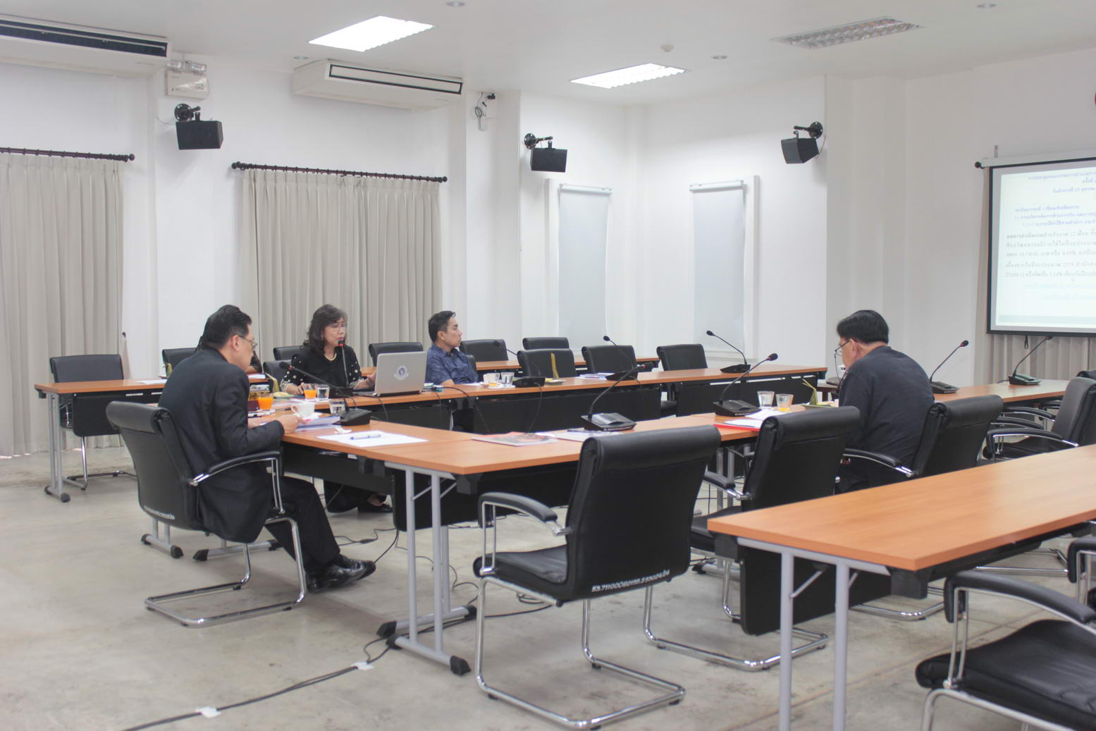 การประชุมคณะกรรมการอำนวยการประจำสำนักส่งเสริมศิลปวัฒนธรรม ครั้งที่ 2/2559