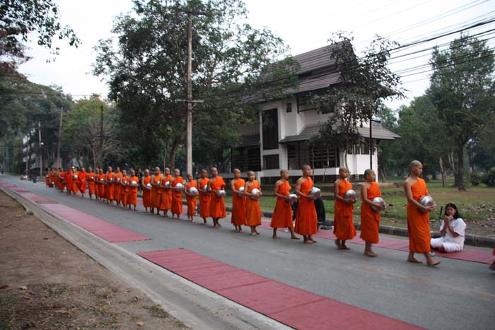 พิธีทำบุญตักบาตร เนื่องในวันมาฆบูชา ประจำปี พ.ศ. 2560