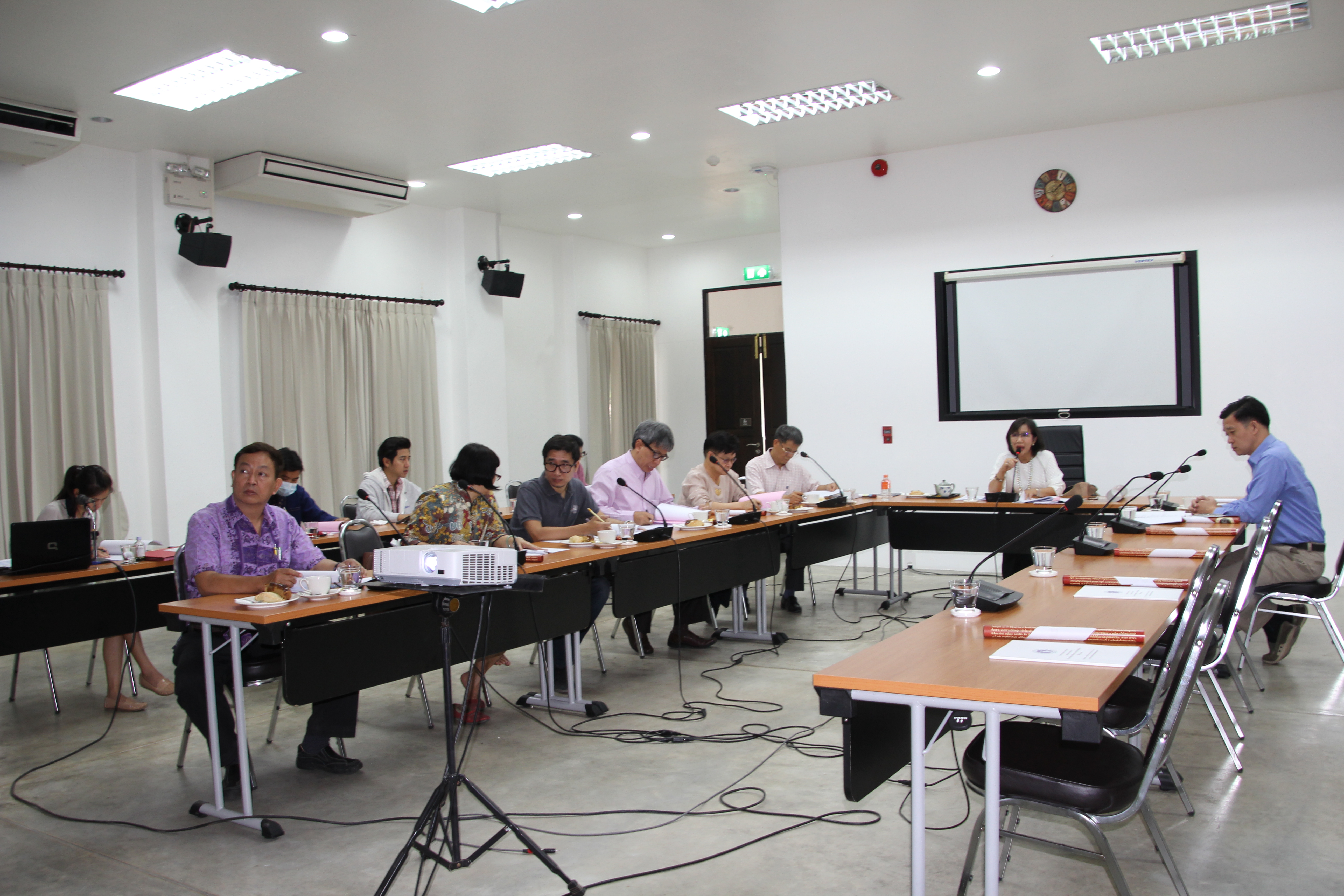 การประชุมคณะกรรมการบริหารโครงการล้านนาคดีศึกษา มหาวิทยาลัยเชียงใหม่ ครั้งที่ 1/2558