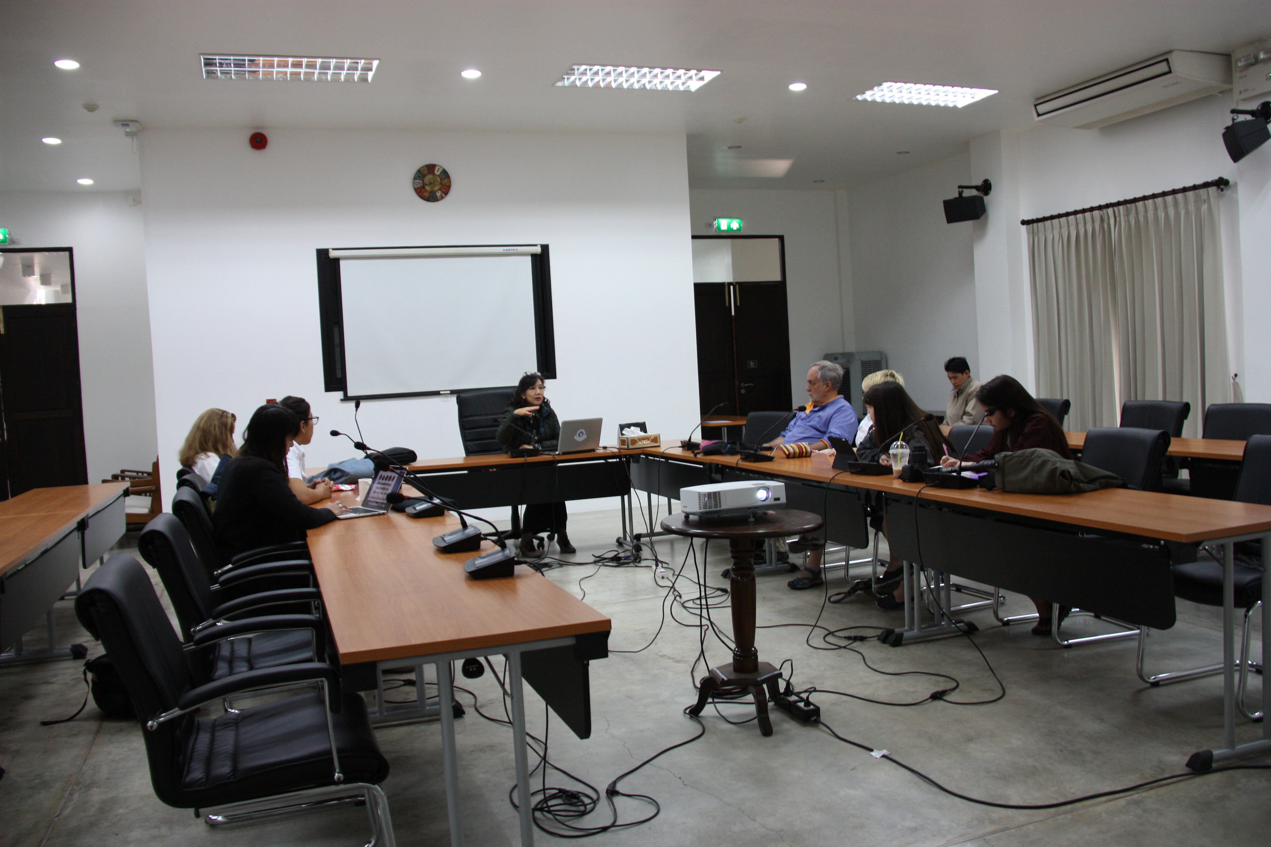 ผู้อำนวยการสำนักส่งเสริมศิลปวัฒนธรรม ให้เกียรติเป็นวิทยากรบรรยายในหัวข้อ Thai Ways of Life